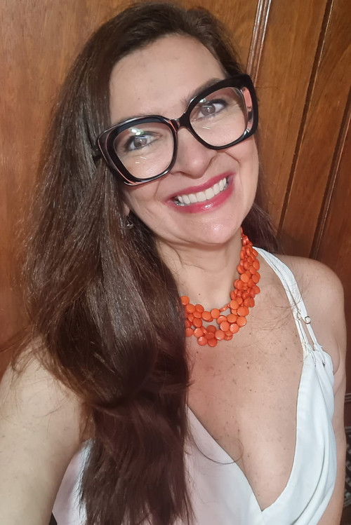 Луциана Науар