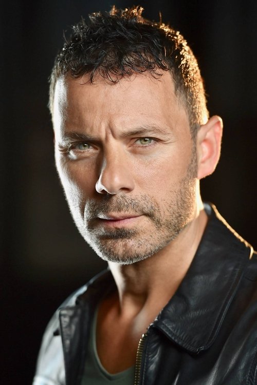 Ценгиз Дервис