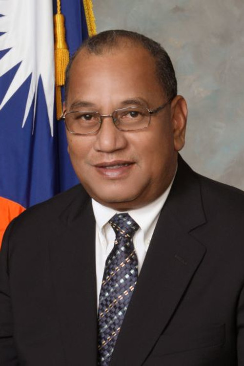  Кристофер Лоик