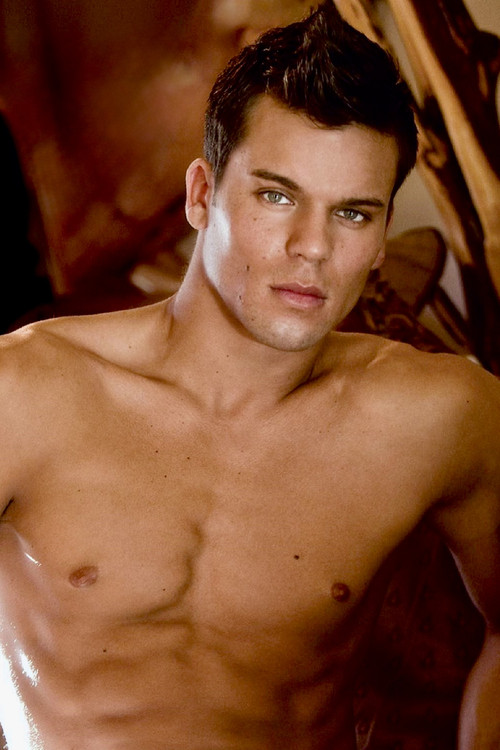 Роман Хеарт