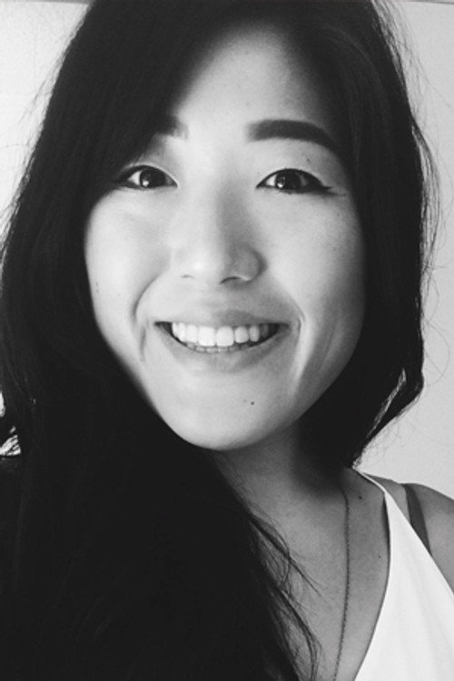 Естхер J. Лее