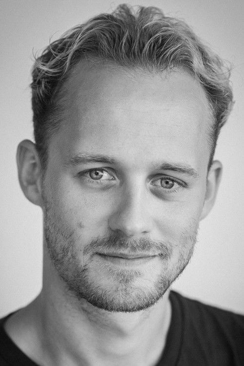 Фридтjоф Стенсæтх Jосефсен