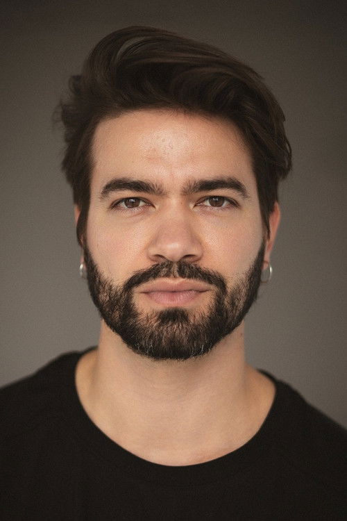 Елиот Тоста