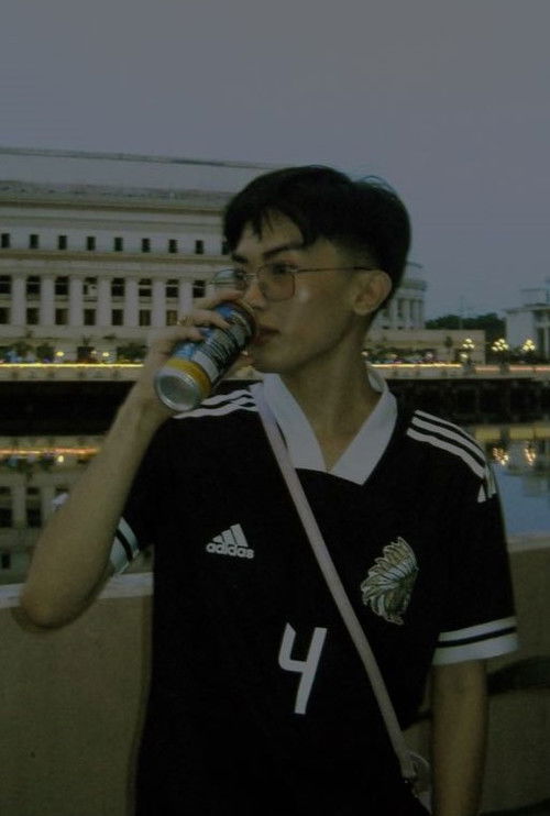 Неил Царолино