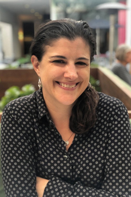 Jеннифер Броокс