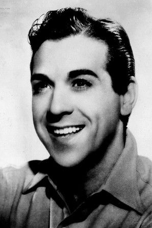 Луис Мариано