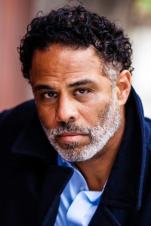 Адам Лазарр-Уайт