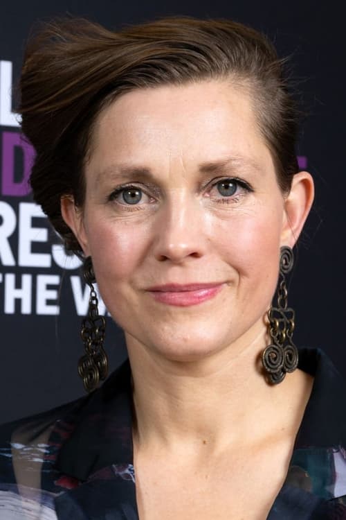 Холлй Wаддингтон