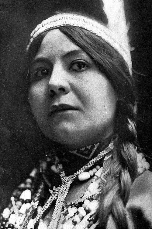 Лилиан Ст. Цйр