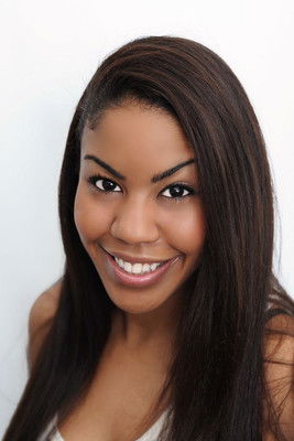 Исис Велазqуез