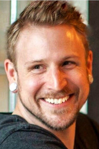 Аарон Wиесе