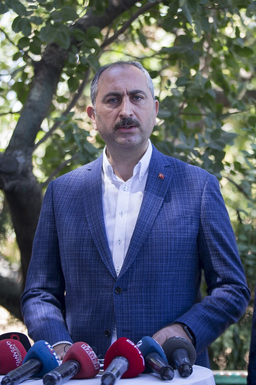 Абдулхамит Гул