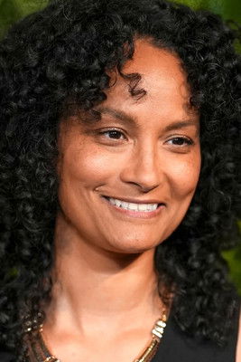 Jамила Wигнот