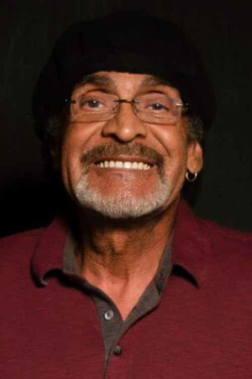 Jохннй Ецхолс