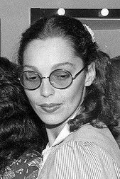 Регина Цхавес