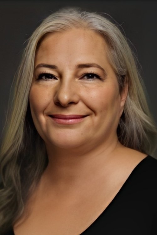 Назан Дипер