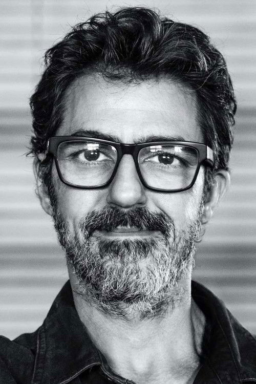 Мике Манзоори