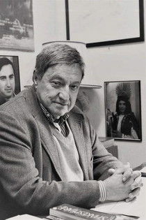 Царлос Авилез