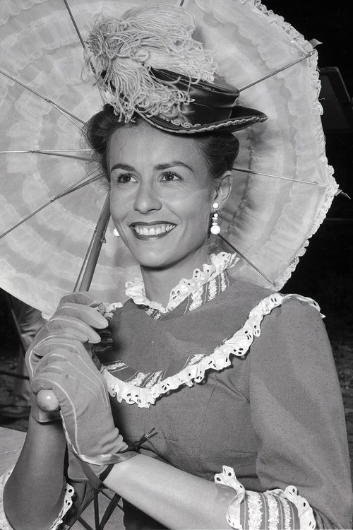 Саллй Хугхес