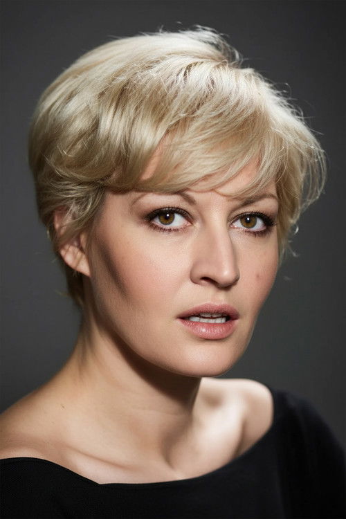 Назан Адалı