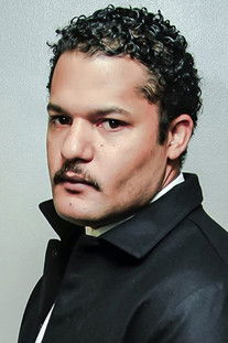 Брандон J. Дирден