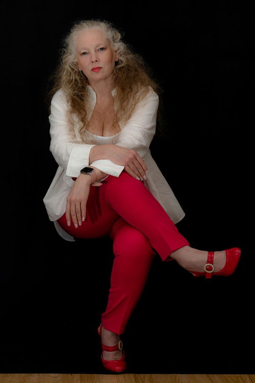 Царолине Ирwин