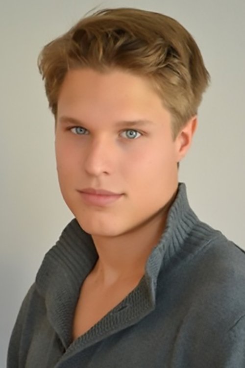 Маxимилиан Артаjо