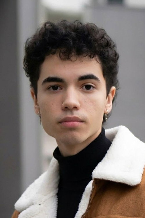 Андреw Бенавидес