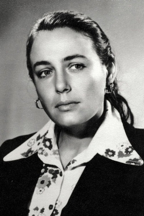 Нина Попова