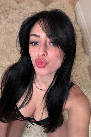 Цамила Хубнер