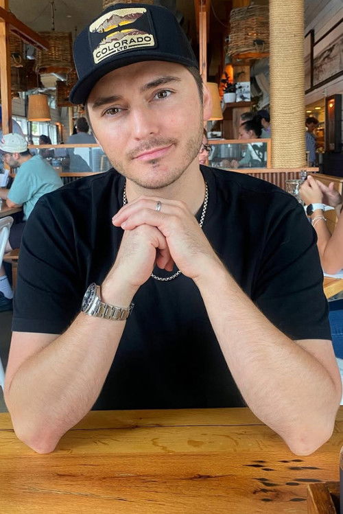 Алеx Марсхалл-Хилл