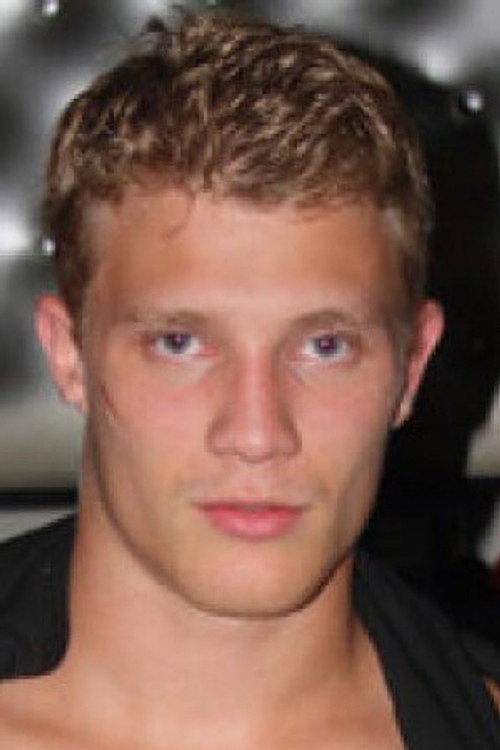 Камерон Фрост