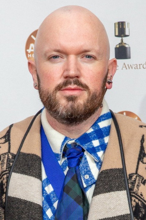 Нигел W. Тиерней