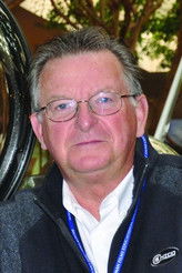 Грахам Хаwкес