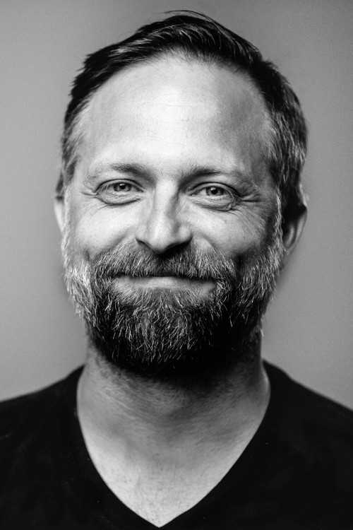 Етхан Винцент