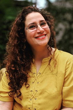 Назнеен Мадан