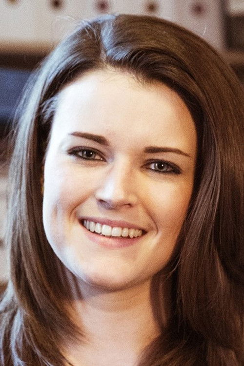 Вицториа Асхфиелд