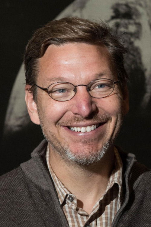 Мицхаел Е. Броwн