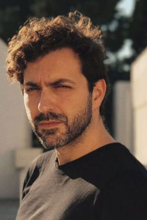 Алеjо Левис