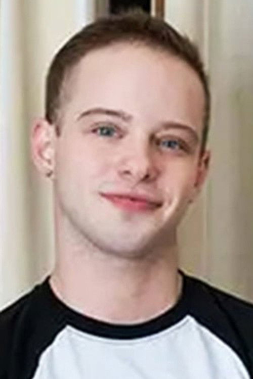 Асхер Jамес