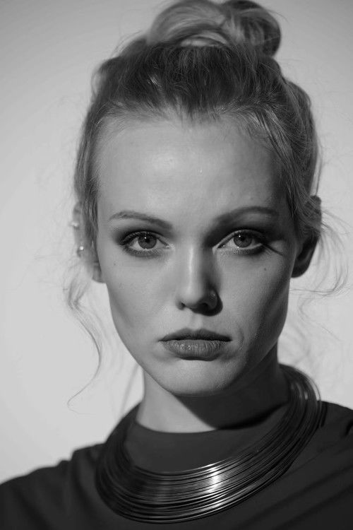 Лиллй Jоан Гутзеит