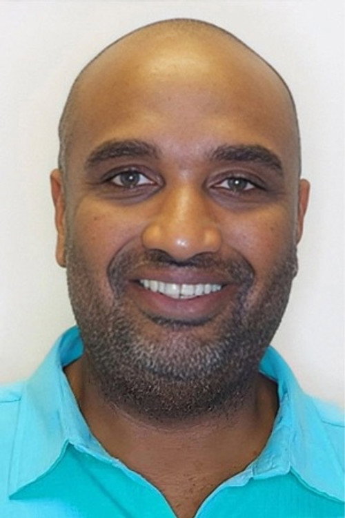 Еарнест Лее