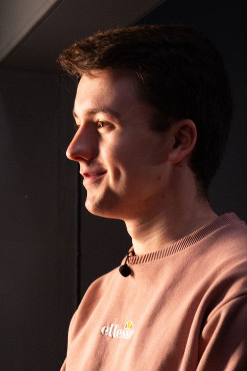  Джеймс Уайзмен