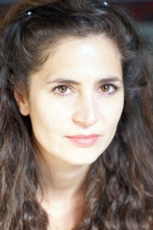 Лара Суйеуx