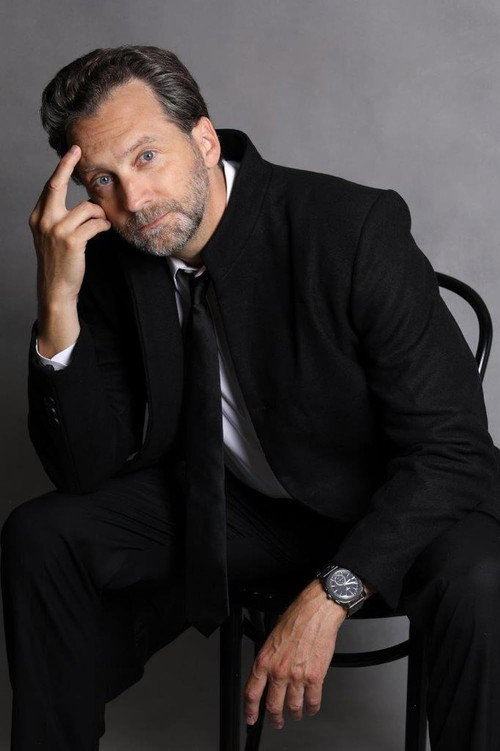 Грахам Роwат