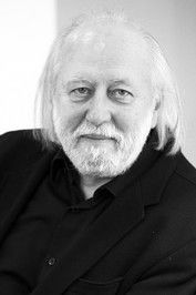 Красзнахоркаи Лáсзлó