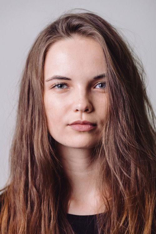 Карин Адзимовá