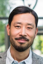 Илл-Йоунг Ким