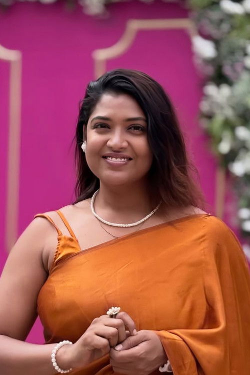 Анусха Варри