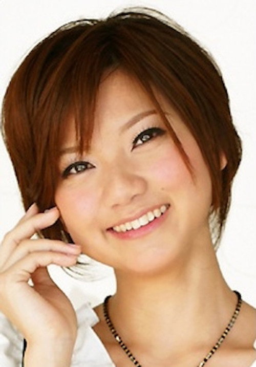 財城里佳